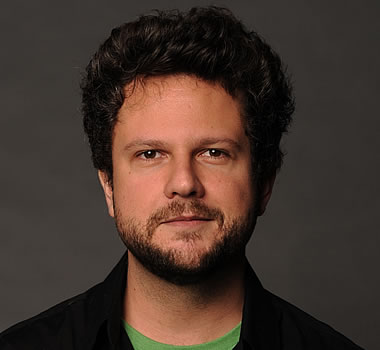 Rodrigo Santoro e Selton Mello podem viver Paulo Coelho em longa.